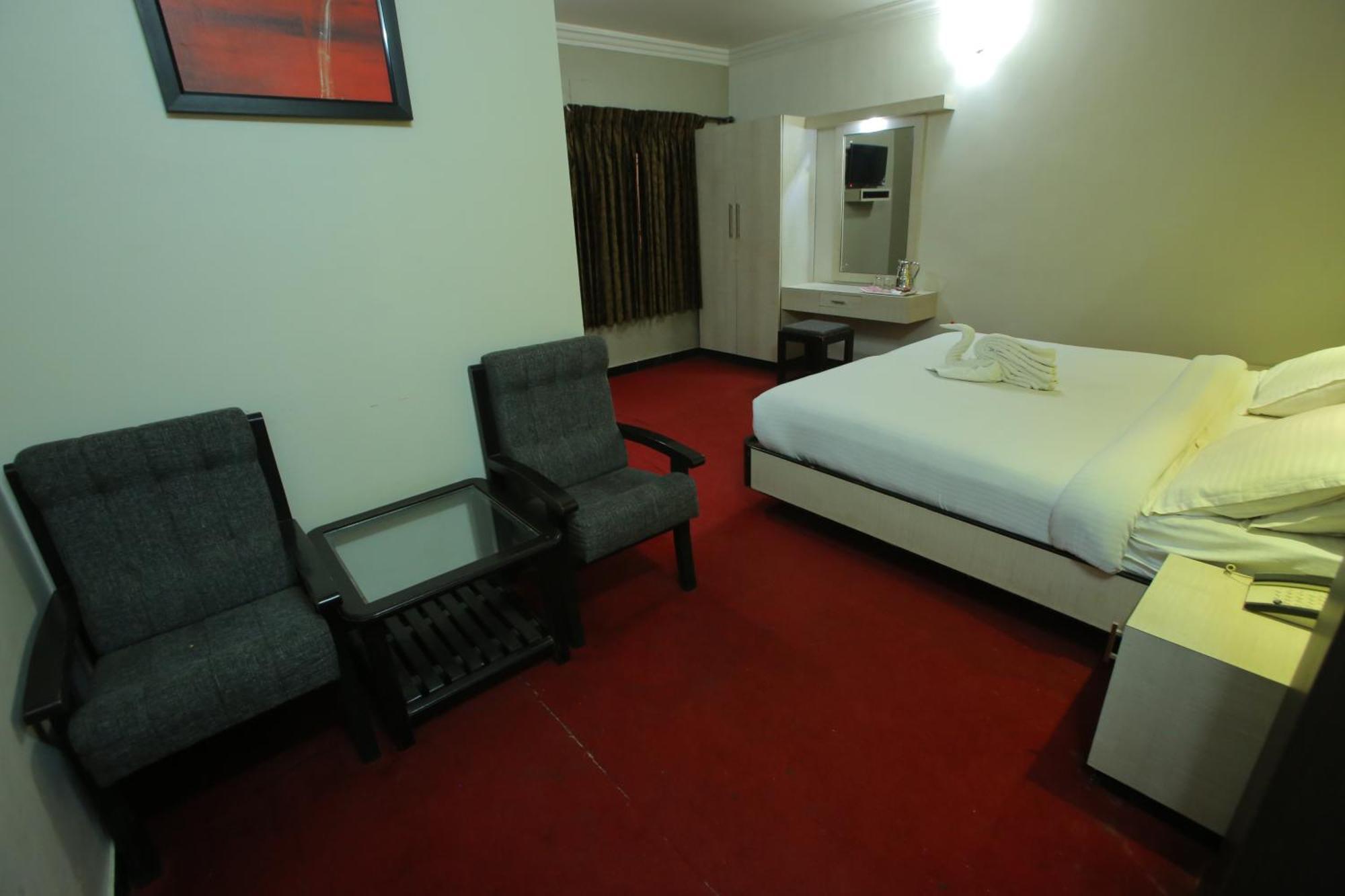 Hotel City Palace Udagamandalam Exterior photo